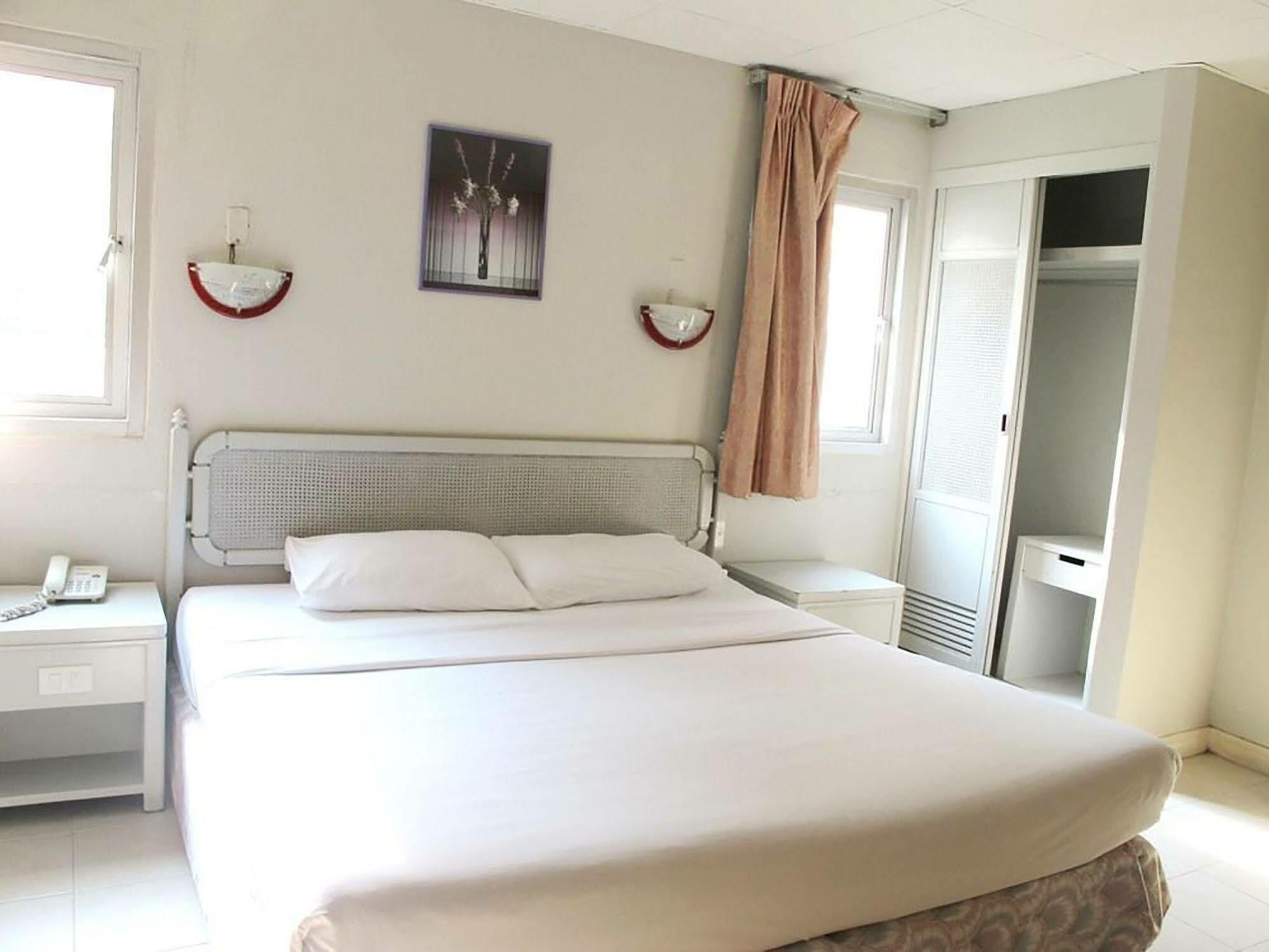 Diamond Beach Hotel Паттая Екстер'єр фото